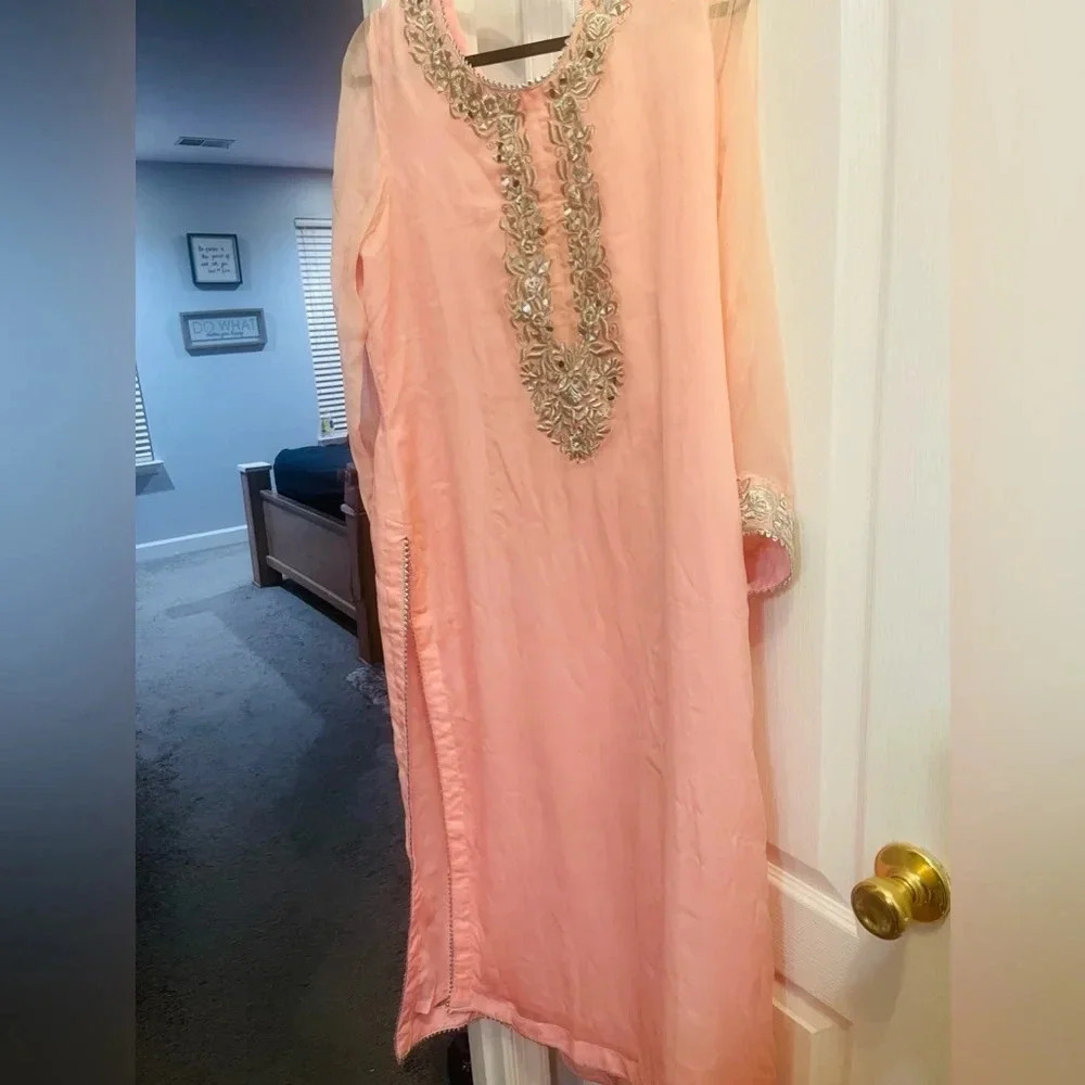 Pink pure  Chiffon  suit